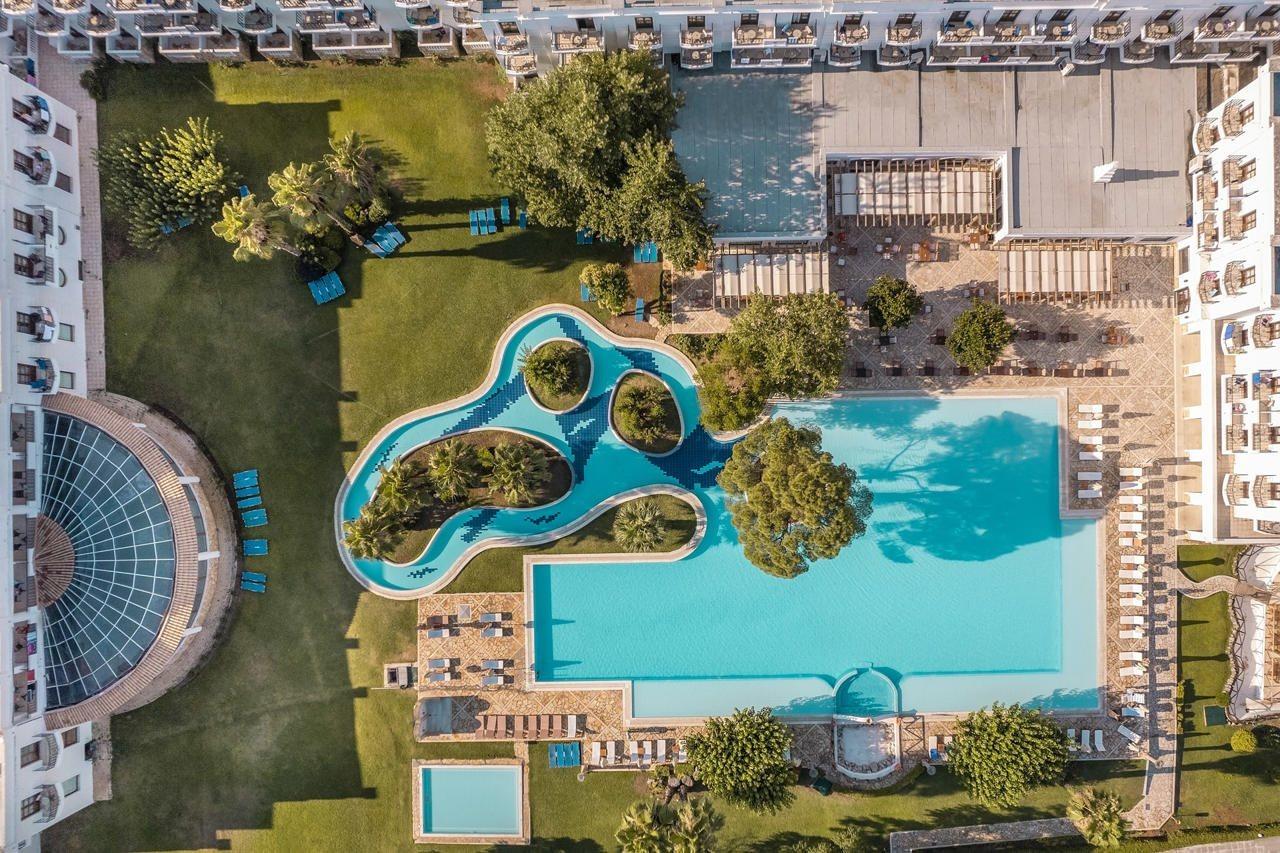 Mitsis Galini Resort